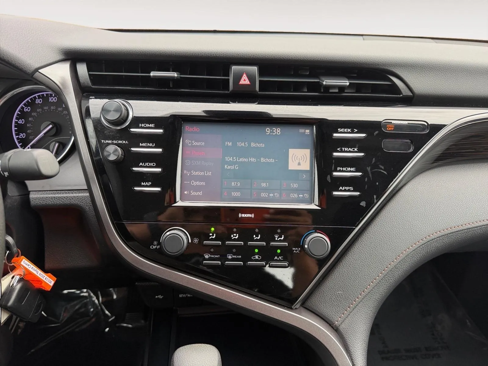Toyota Camry photo 26