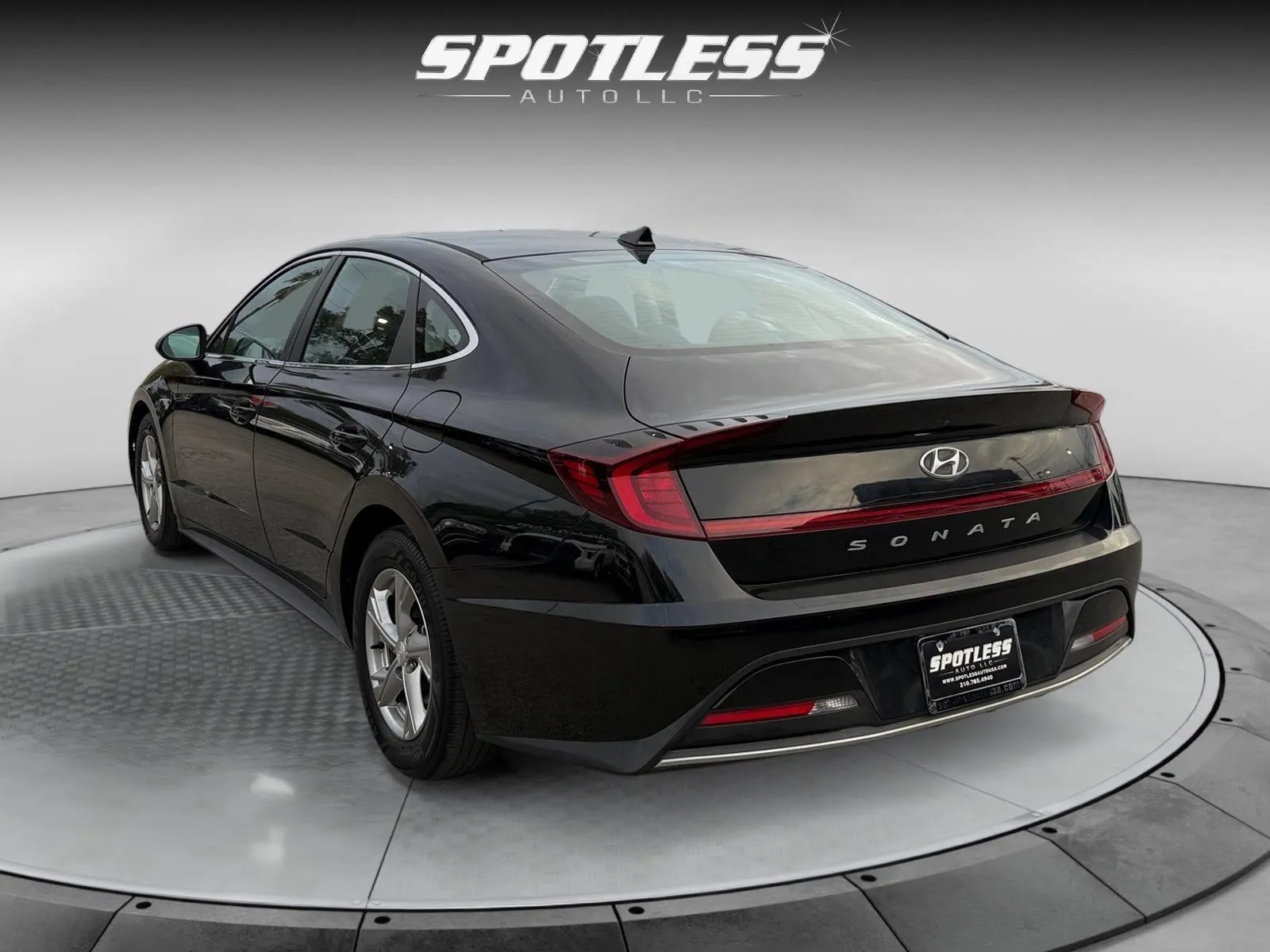 Hyundai Sonata photo 5
