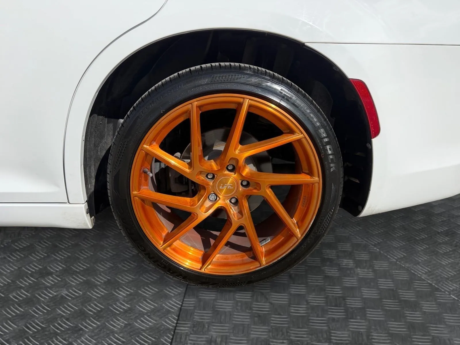 Chrysler 300 photo 15