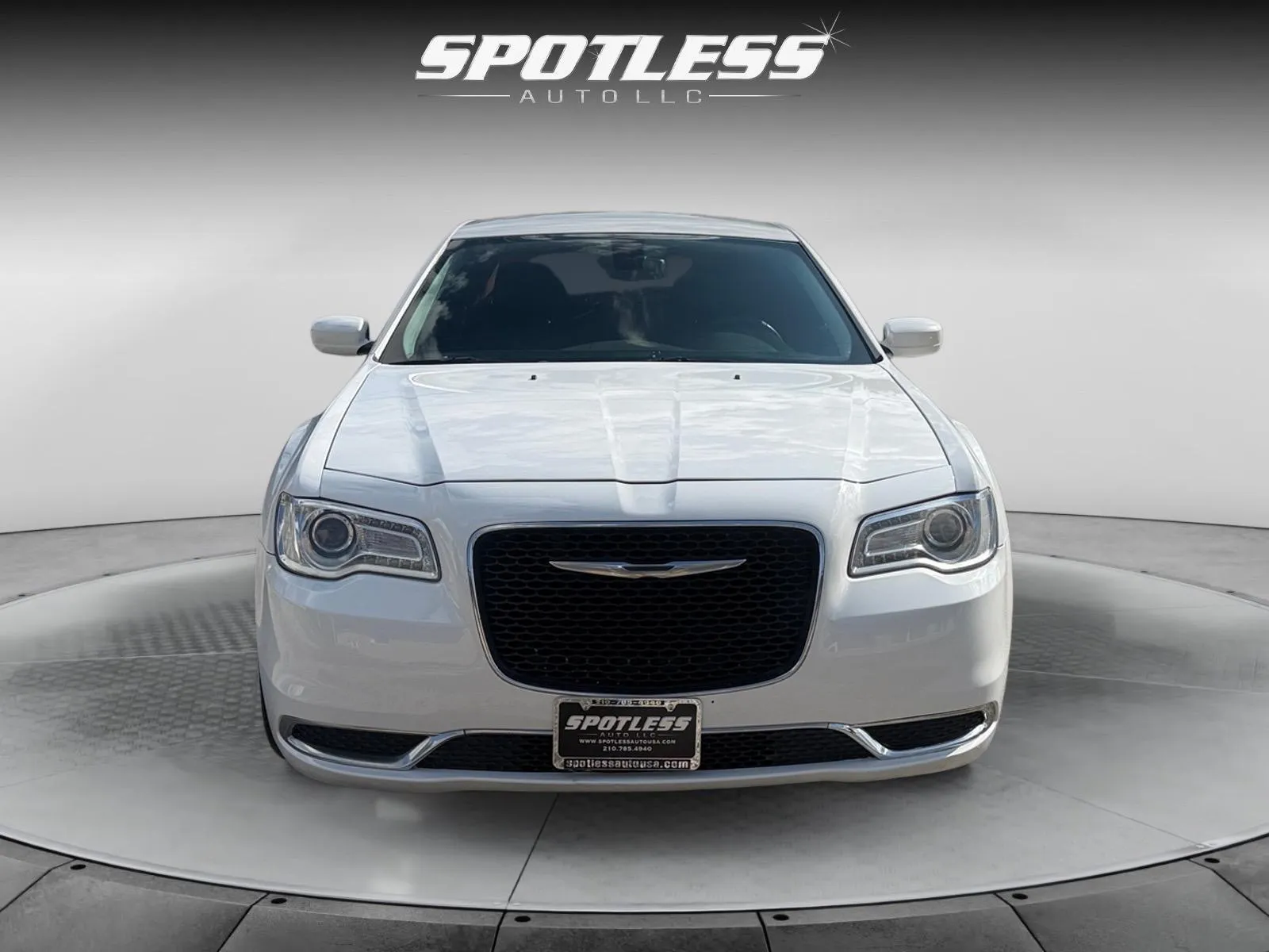 Chrysler 300 photo 10