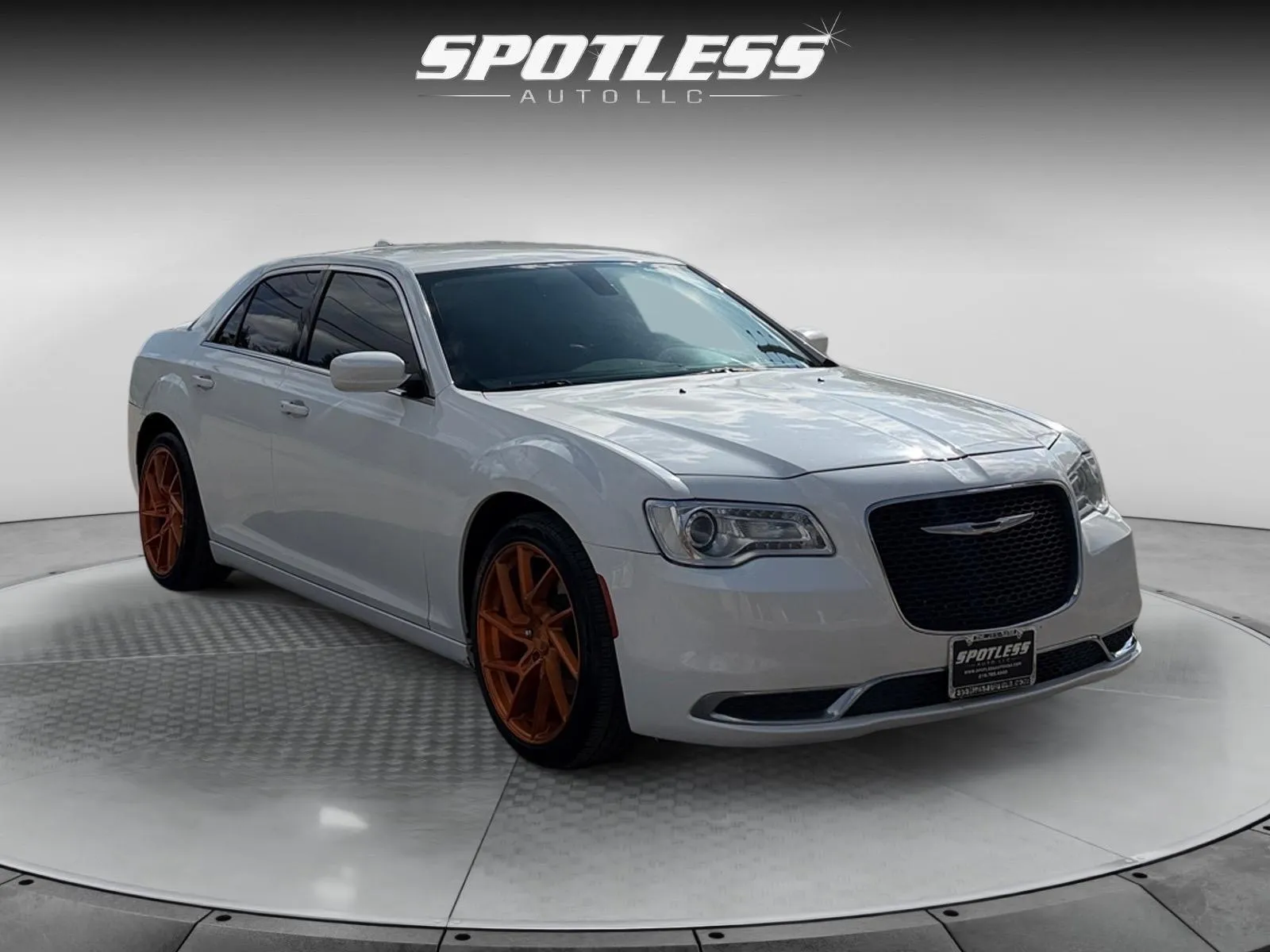 Chrysler 300 photo 11