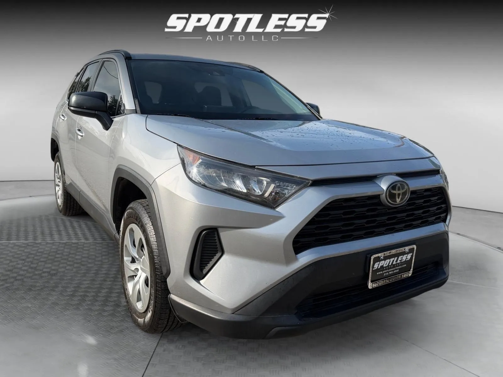 Toyota RAV4 photo 9