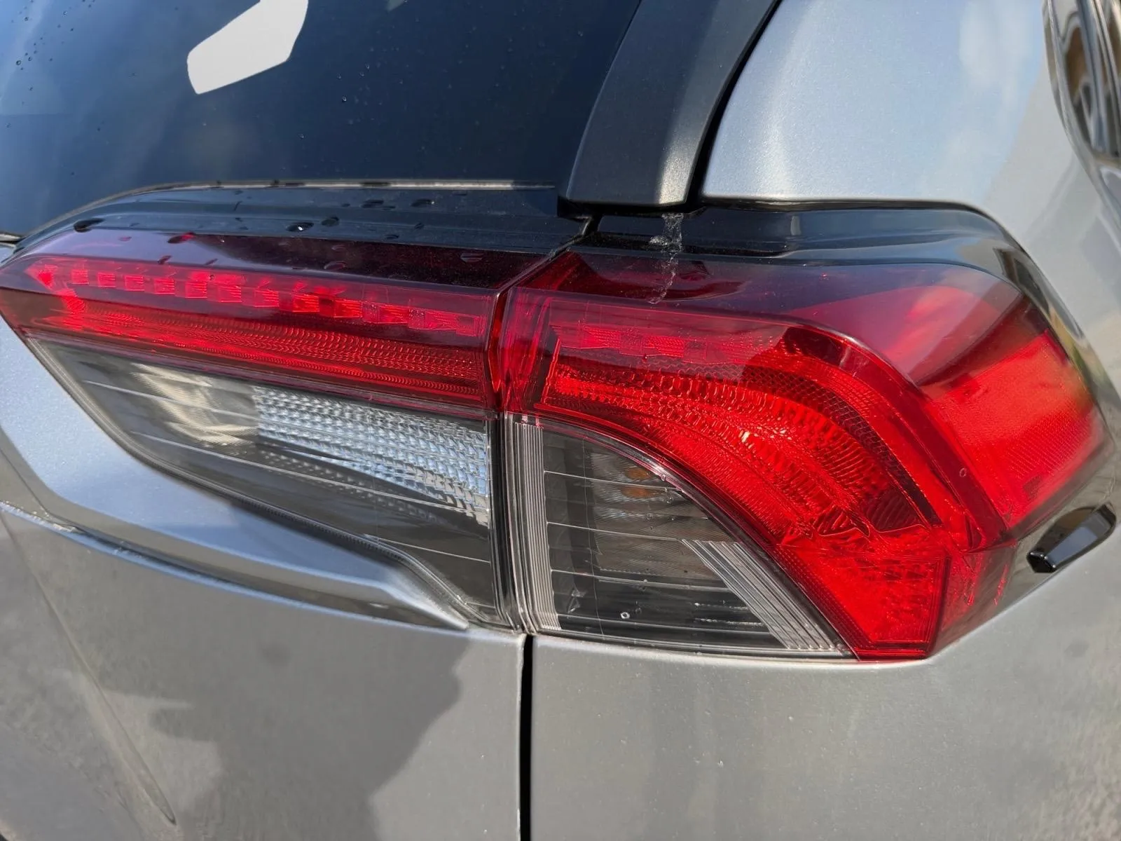 Toyota RAV4 photo 13