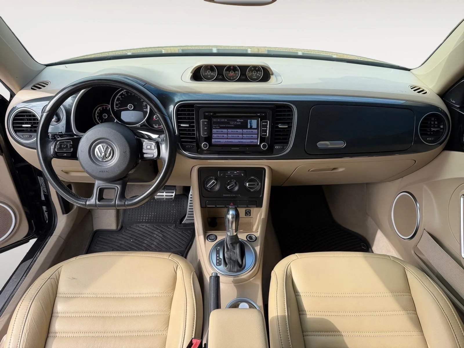 Volkswagen Beetle photo 19