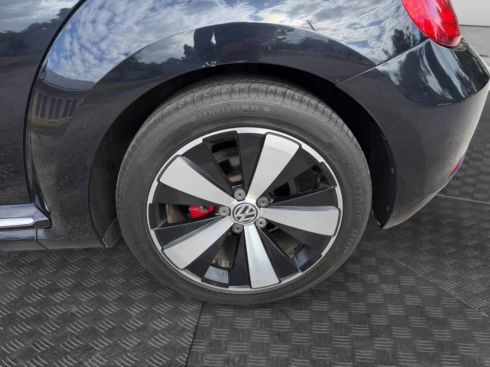Volkswagen Beetle photo 14