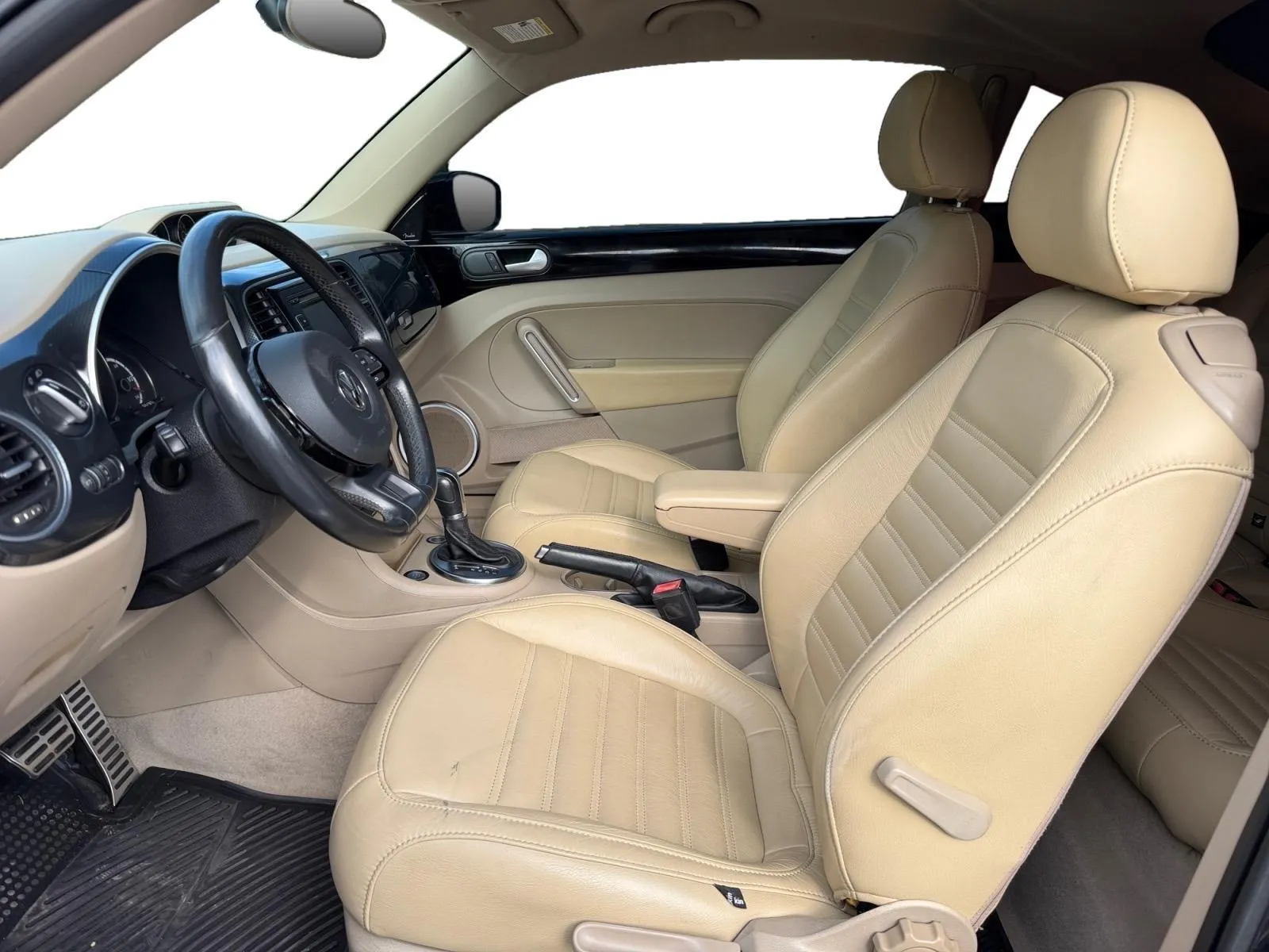 Volkswagen Beetle photo 18