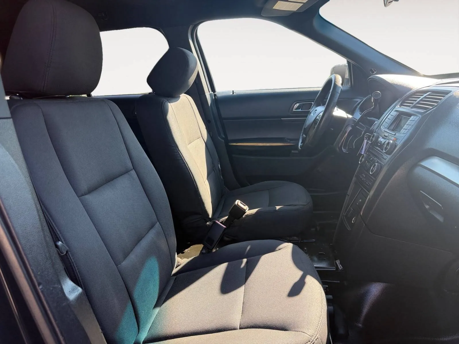 Ford Explorer photo 24