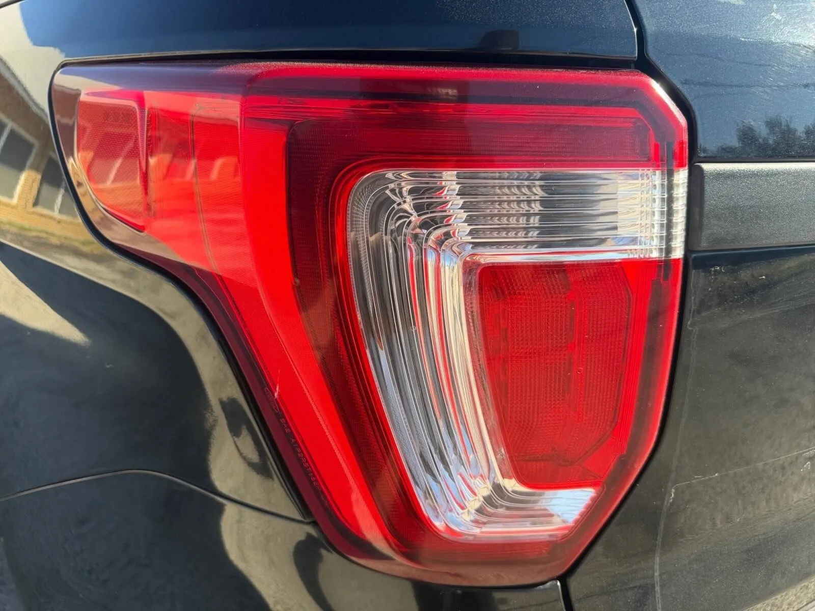 Ford Explorer photo 12