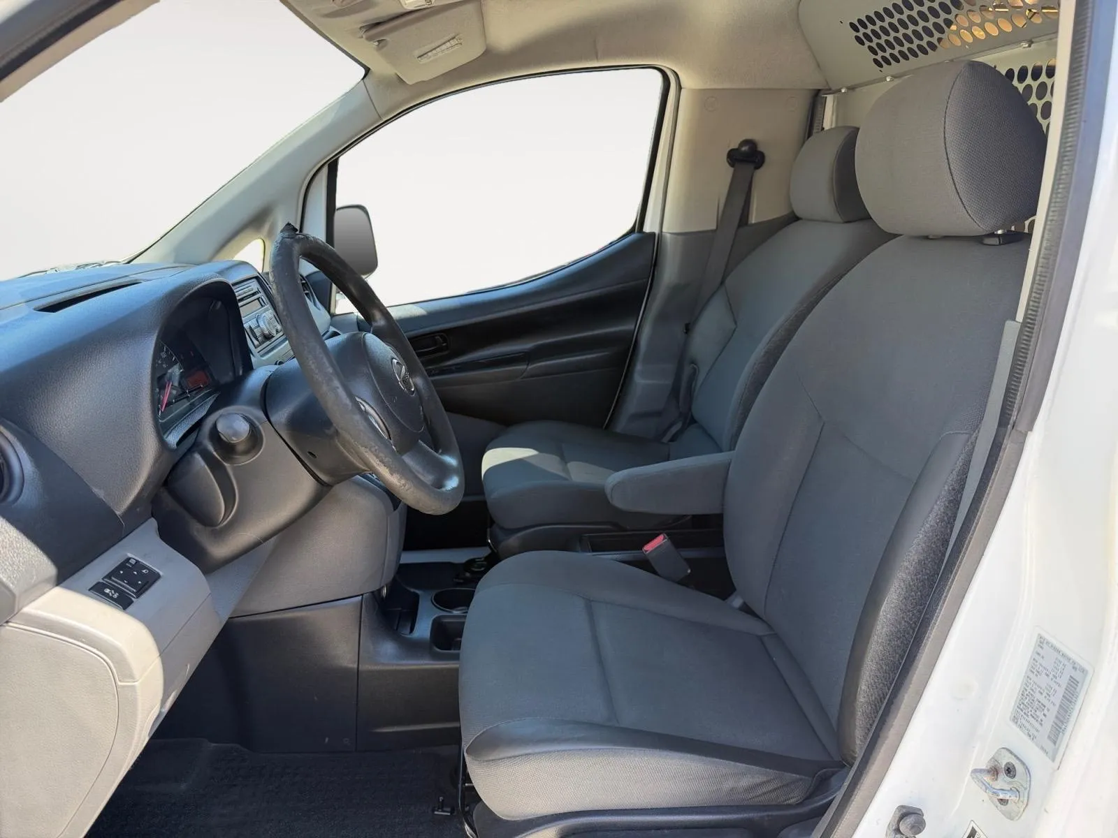 Nissan NV200 photo 19