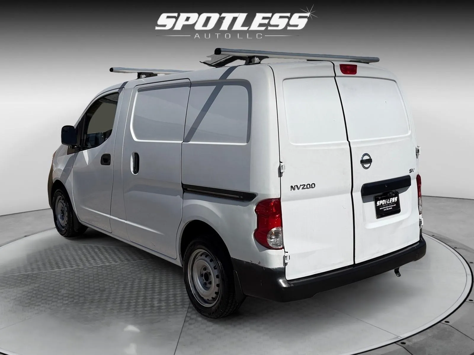Nissan NV200 photo 5