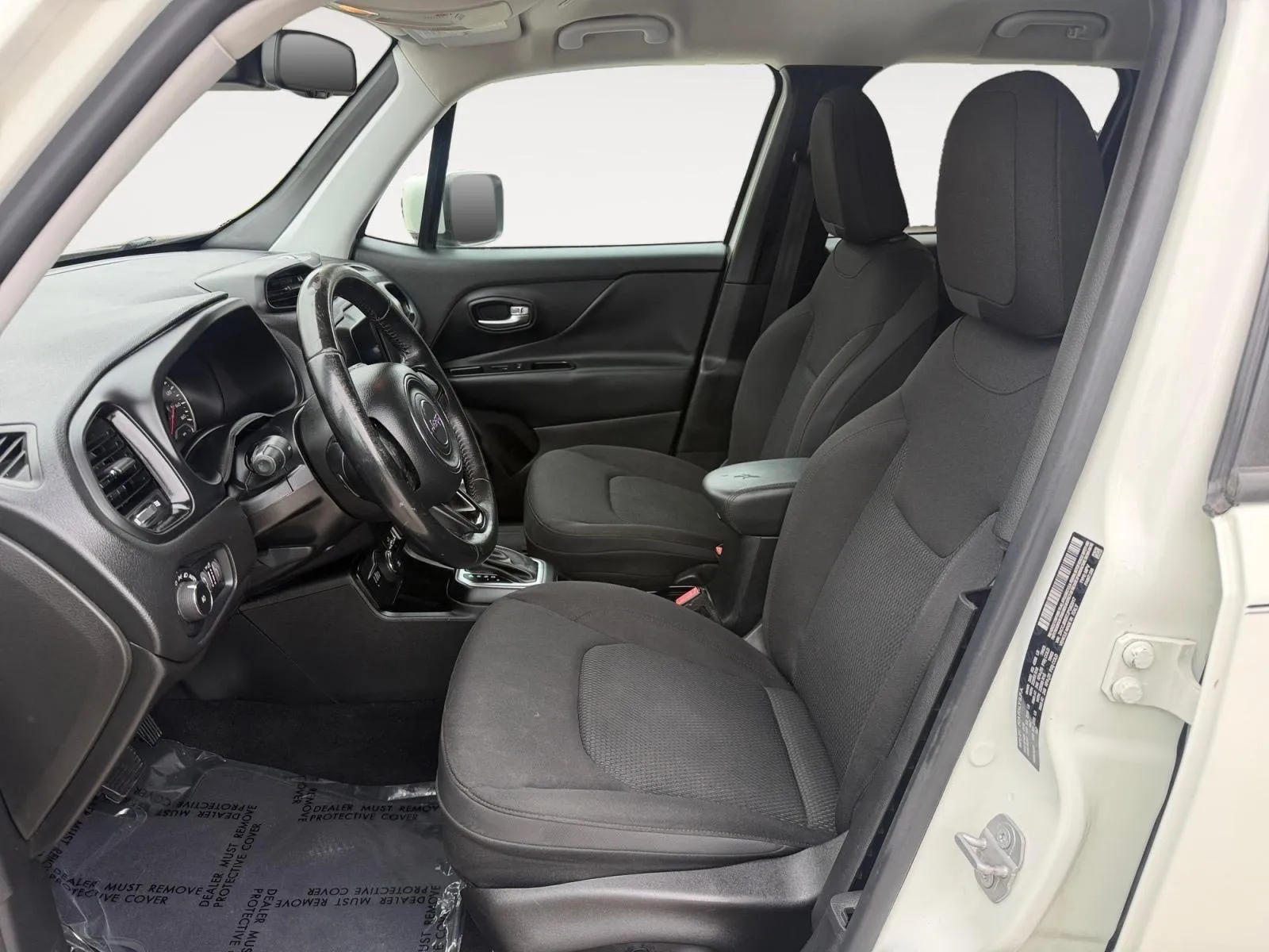 Jeep Renegade photo 19