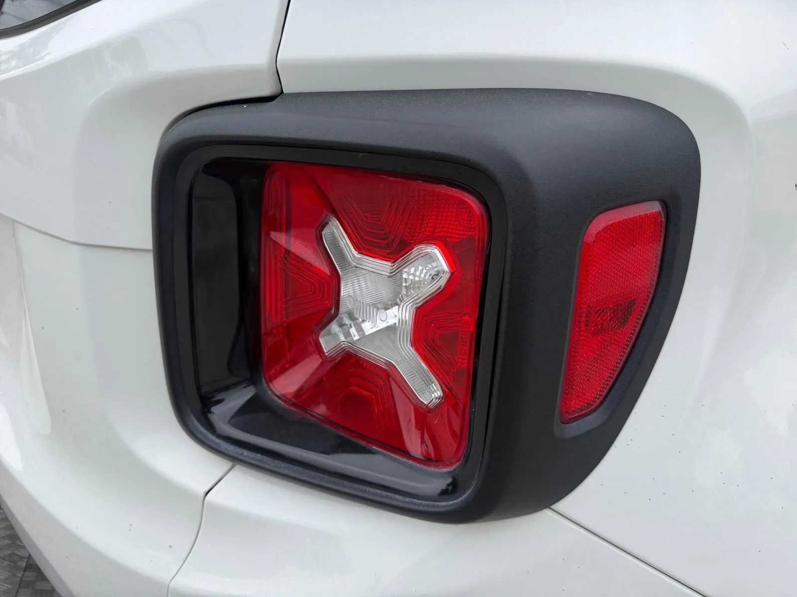 Jeep Renegade photo 12
