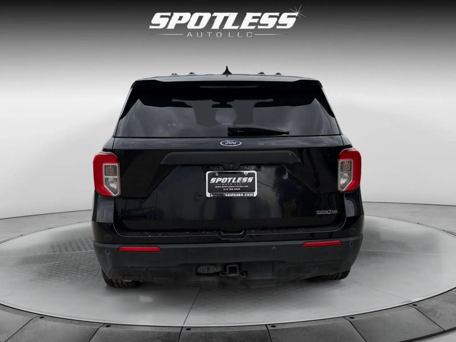 Ford Explorer photo 6