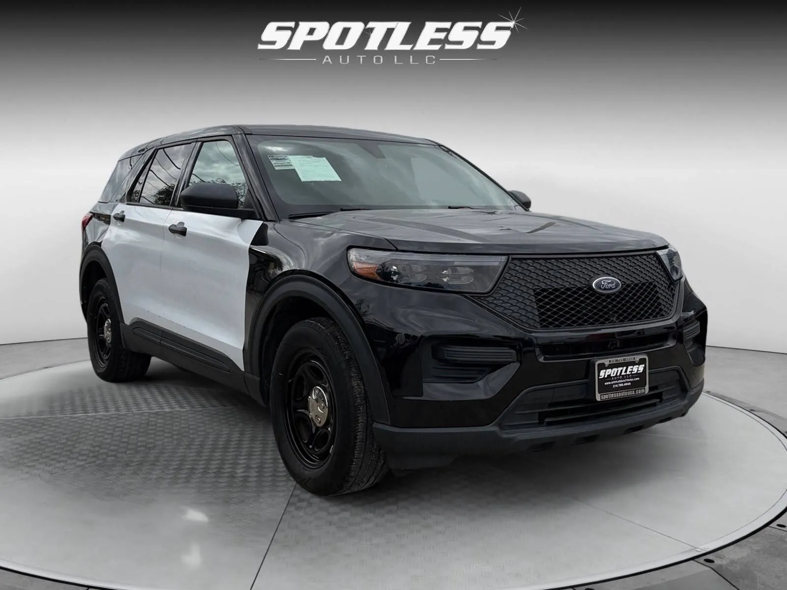Ford Explorer photo 9
