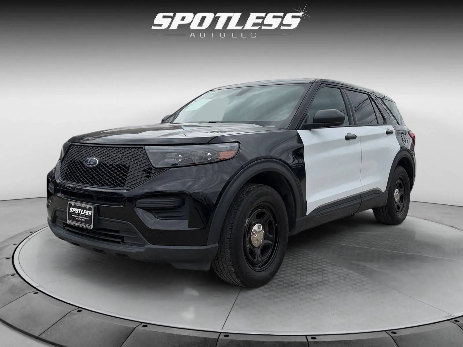 Ford Explorer photo 3