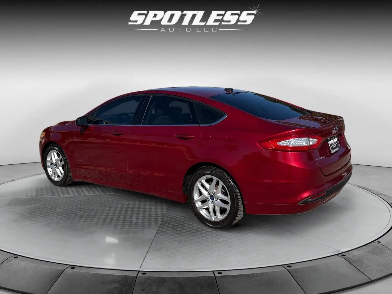 Ford Fusion photo 5