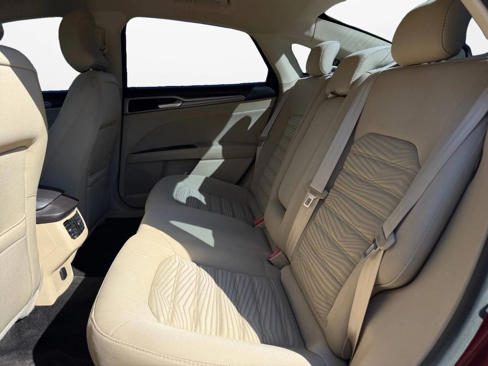 Ford Fusion photo 22