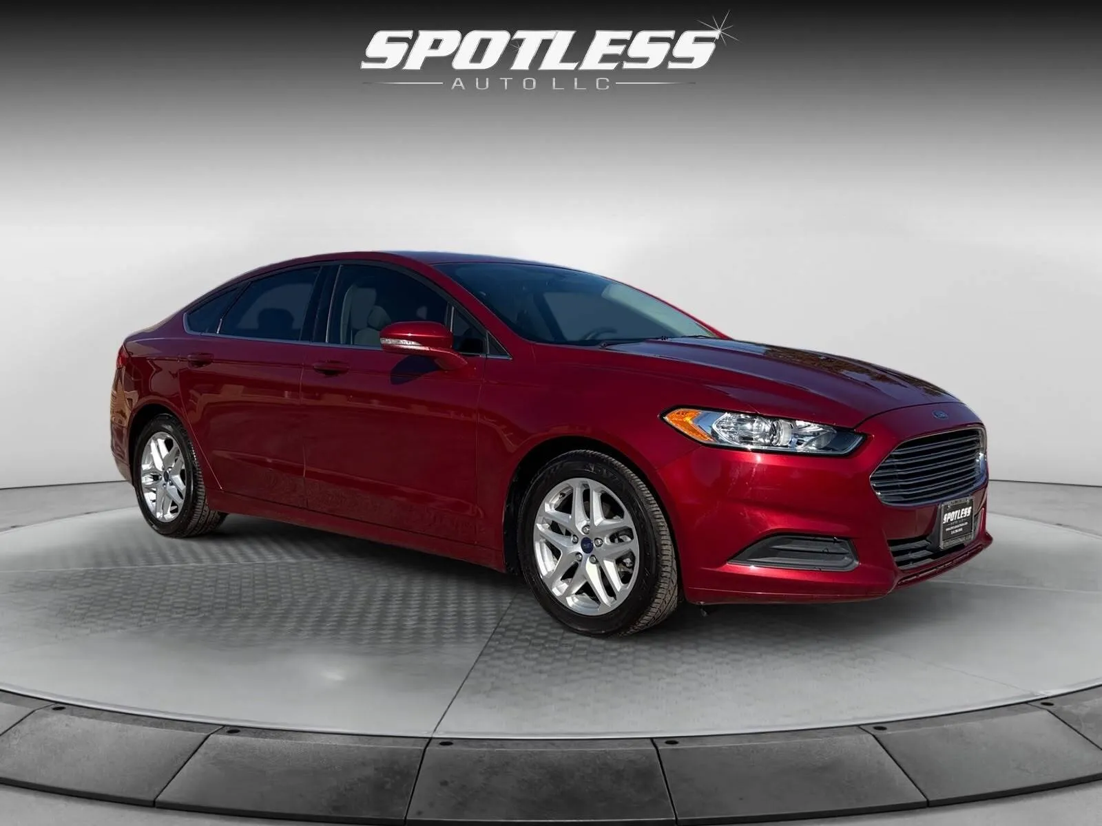 Ford Fusion photo 9