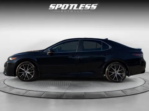 More photos of 2024 Toyota Camry SE at Spotless Auto San Pedro, TX