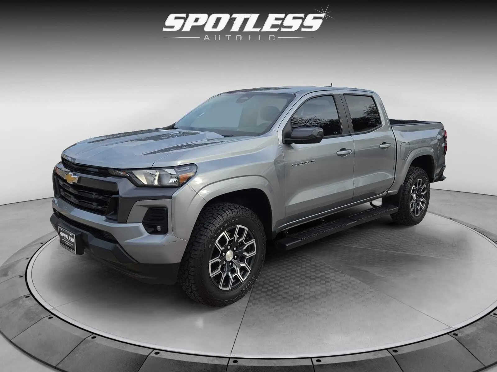 Gray 2023 Chevrolet Colorado LT for sale in San Antonio, TX