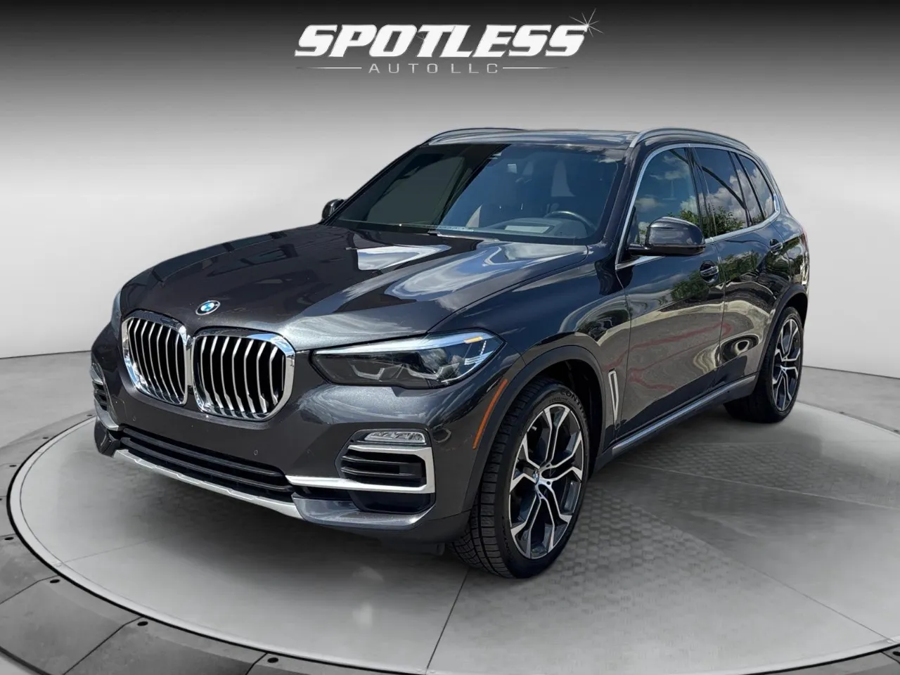 Gray 2020 BMW X5 sDrive40i for sale in San Antonio, TX
