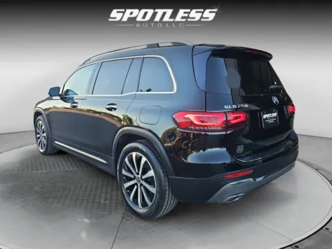 More photos of 2020 Mercedes-Benz GLB 250 at Spotless Auto Loop 1604, TX