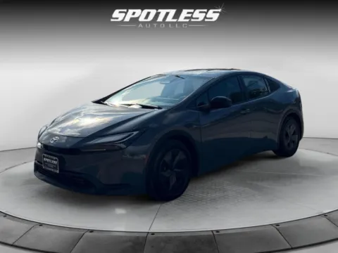 Gray 2023 Toyota Prius LE for sale in San Antonio, TX