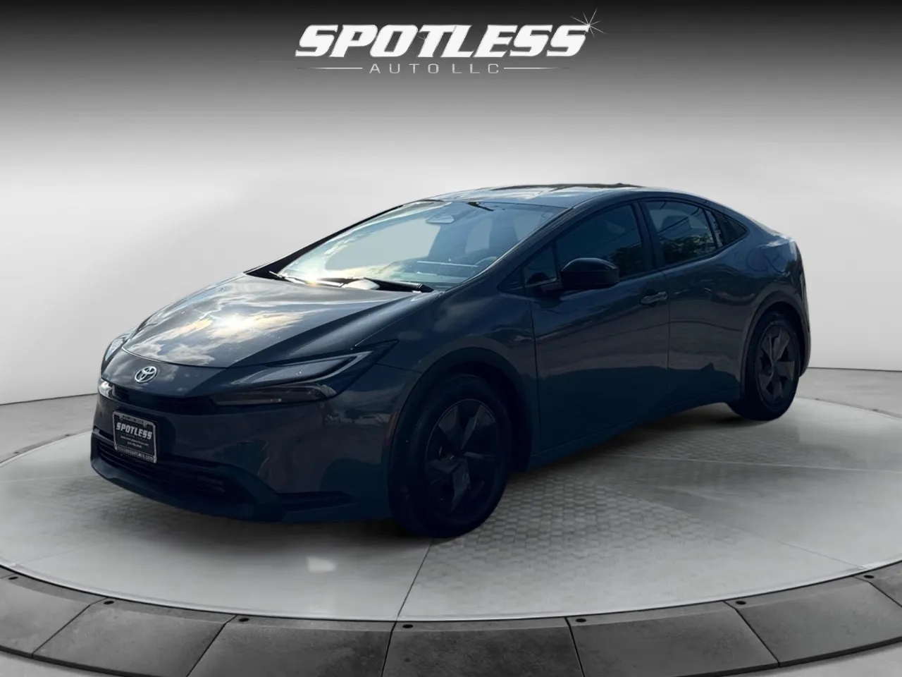 Gray 2023 Toyota Prius LE for sale in San Antonio, TX