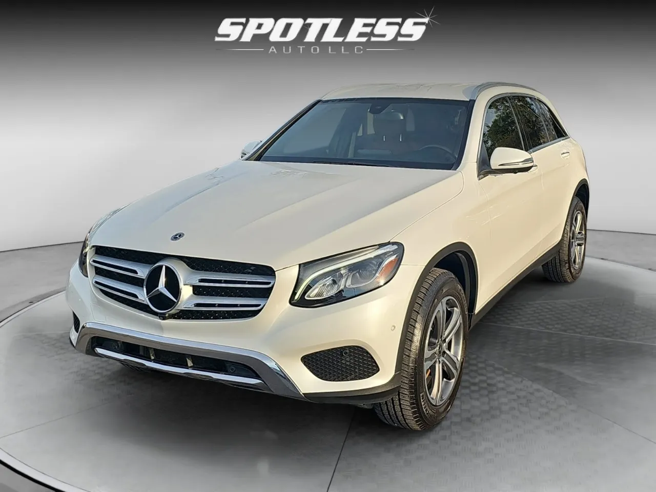 White 2018 Mercedes-Benz GLC 300 for sale in San Antonio, TX
