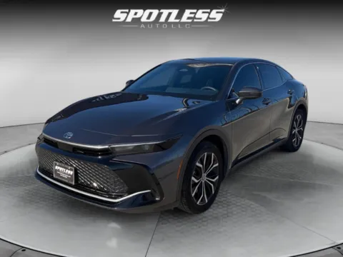 Gray 2024 Toyota Crown XLE for sale in San Antonio, TX