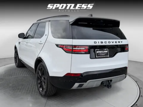 More photos of 2020 Land Rover Discovery Landmark Edition at Spotless Auto Loop 1604, TX