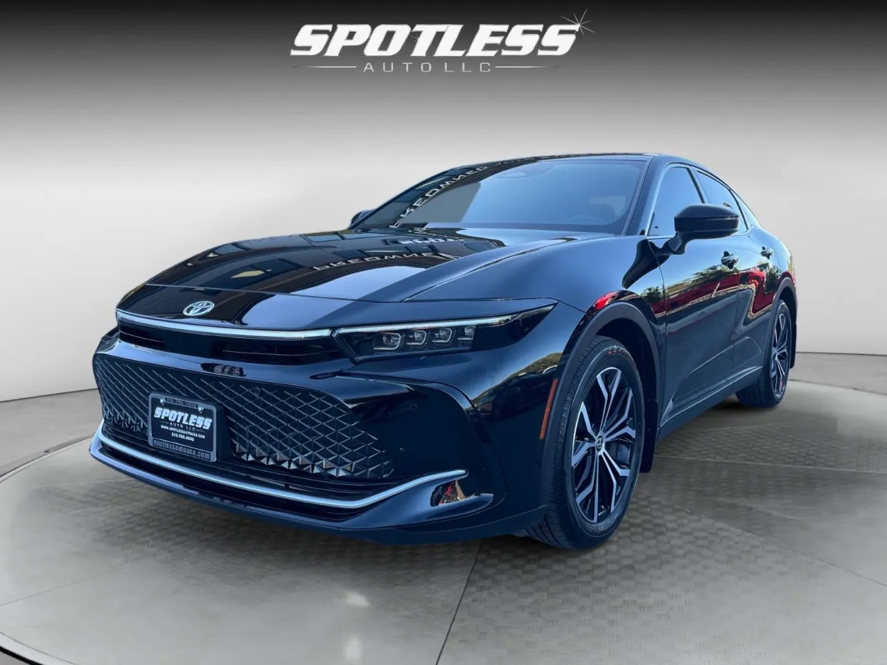 Black 2023 Toyota Crown Limited for sale in San Antonio, TX