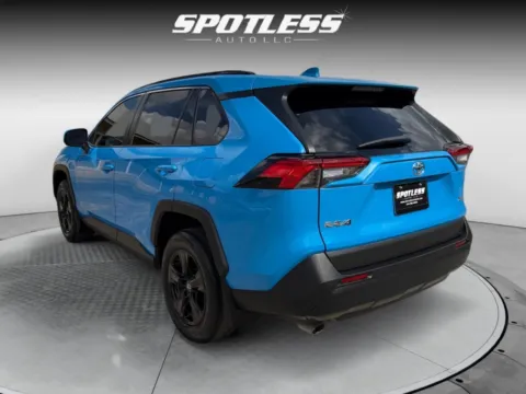 More photos of 2020 Toyota RAV4 XLE at Spotless Auto Loop 1604, TX