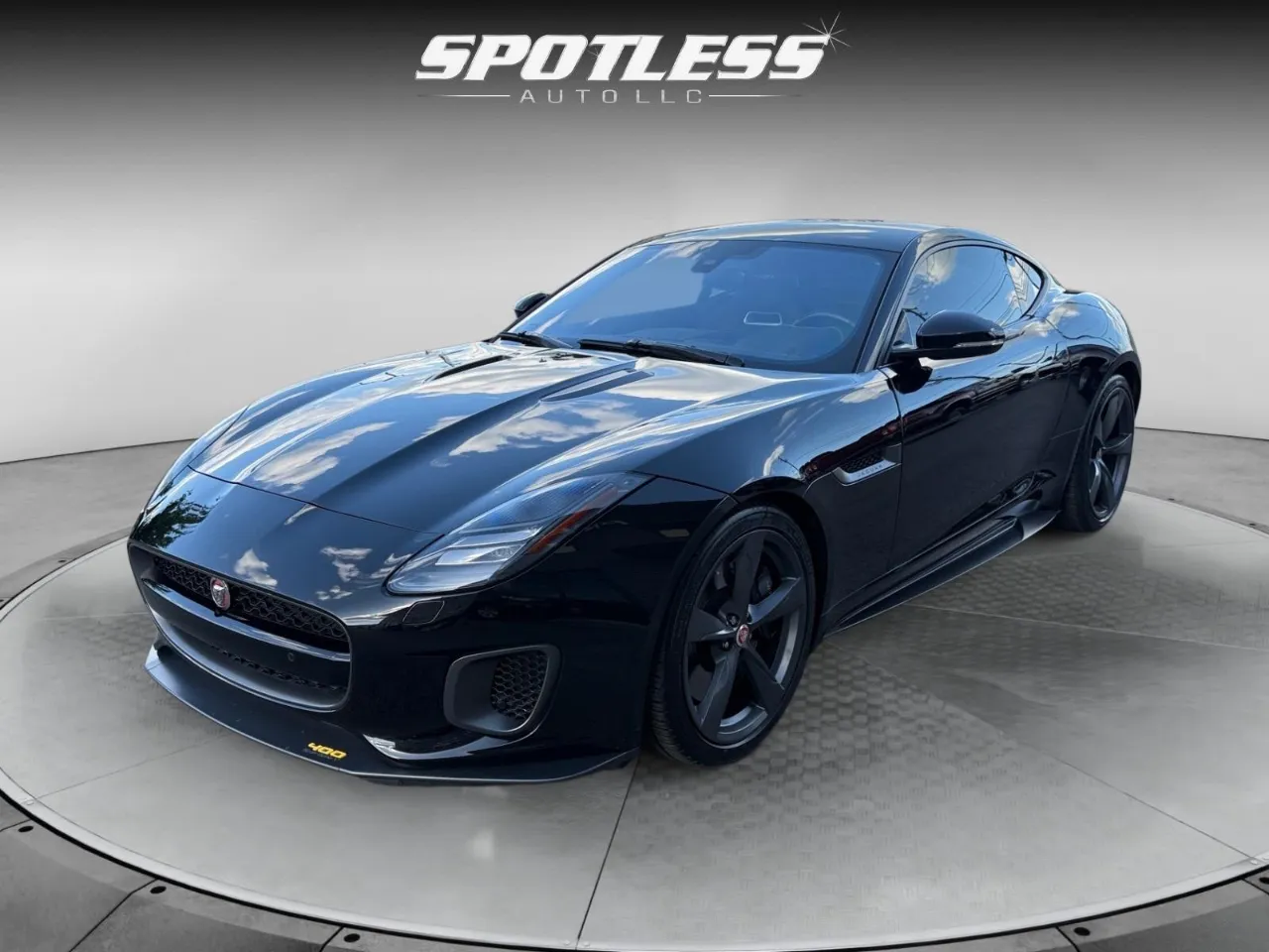 2018 Jaguar F-TYPE 400 Sport's photo