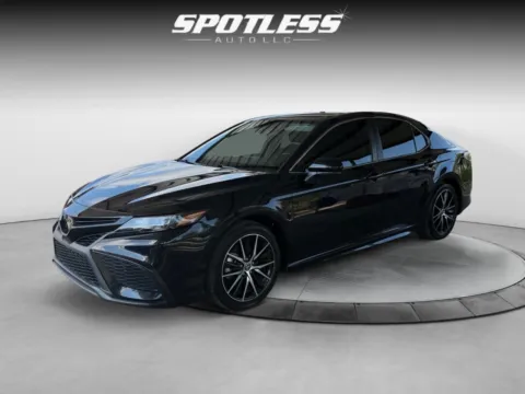 Black 2023 Toyota Camry SE Nightshade for sale in San Antonio, TX