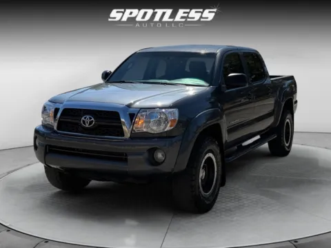 Gray 2011 Toyota Tacoma PreRunner for sale in San Antonio, TX