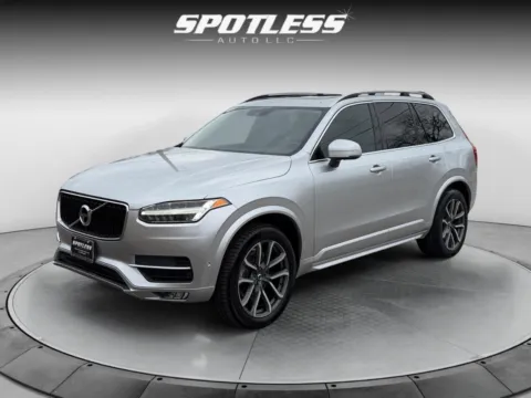 Silver 2017 Volvo XC90 T6 Momentum for sale in San Antonio, TX