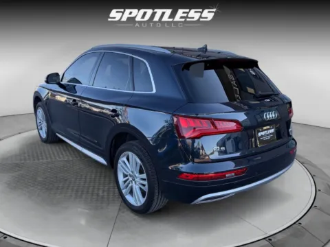 More photos of 2018 Audi Q5 2.0T at Spotless Auto Loop 1604, TX