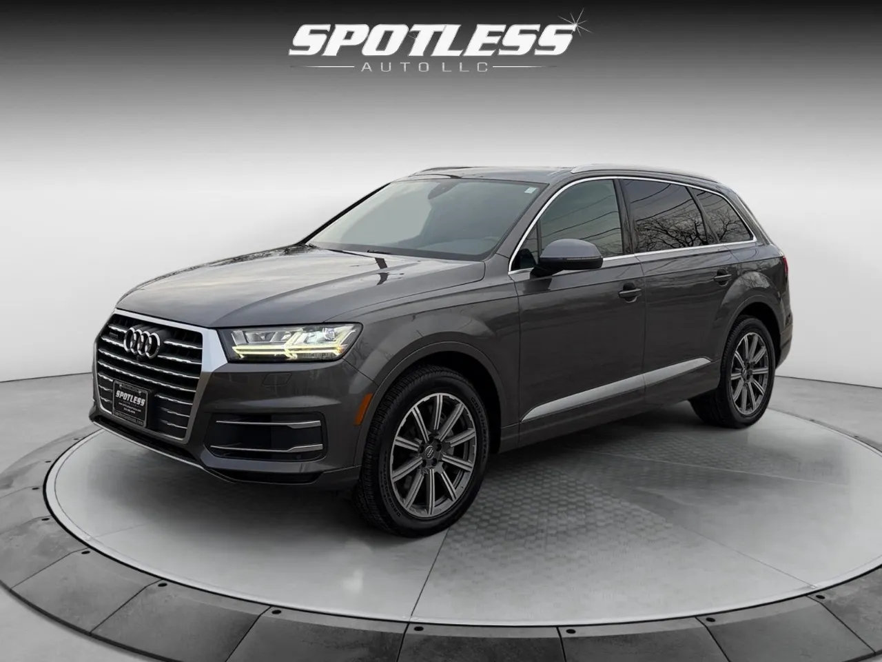 2019 Audi Q7 Premium Plus's photo
