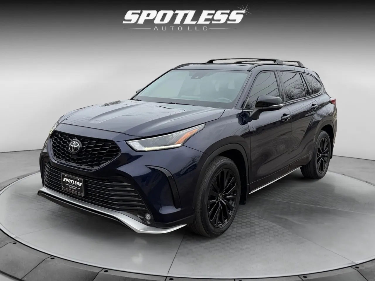 Blue 2023 Toyota Highlander XSE for sale in San Antonio, TX