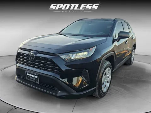 Black 2020 Toyota RAV4 LE for sale in San Antonio, TX