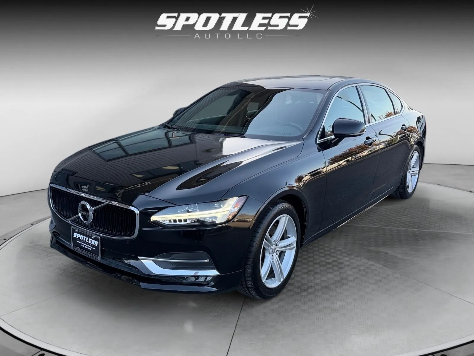Black 2019 Volvo S90 T5 Momentum for sale in San Antonio, TX
