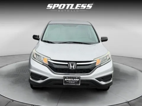More photos of 2016 Honda CR-V SE at Spotless Auto Loop 1604, TX