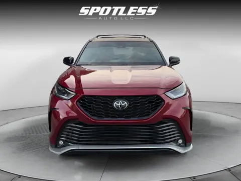 More photos of 2023 Toyota Highlander at Spotless Auto Loop 1604, TX