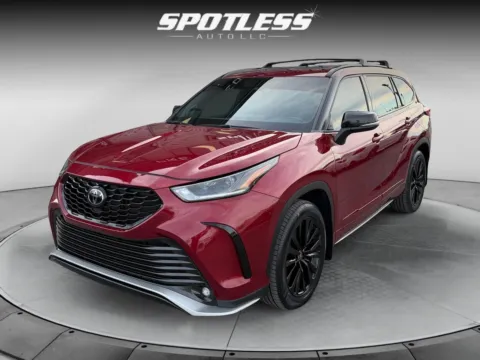 Red 2023 Toyota Highlander for sale in San Antonio, TX