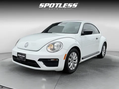 White 2018 Volkswagen Beetle 2.0T S for sale in San Antonio, TX