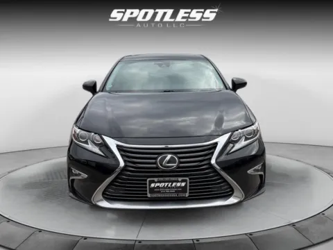 More photos of 2017 Lexus ES 350 at Spotless Auto Loop 1604, TX