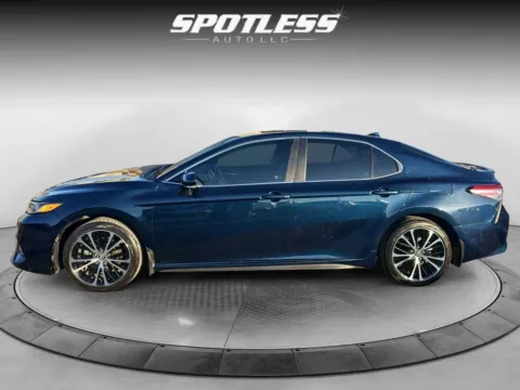 More photos of 2020 Toyota Camry SE at Spotless Auto Loop 1604, TX