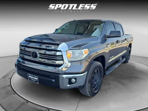 Gray 2017 Toyota Tundra SR5 for sale in San Antonio, TX