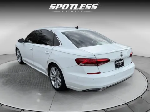 More photos of 2020 Volkswagen Passat SEL at Spotless Auto Loop 1604, TX